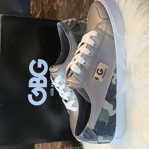 Women GBG Los Angeles Meric Camo Sneakers